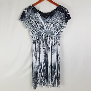 Unity World Wear Black White Abstract Print Lace V Neck Short Sleeve Dress Small
